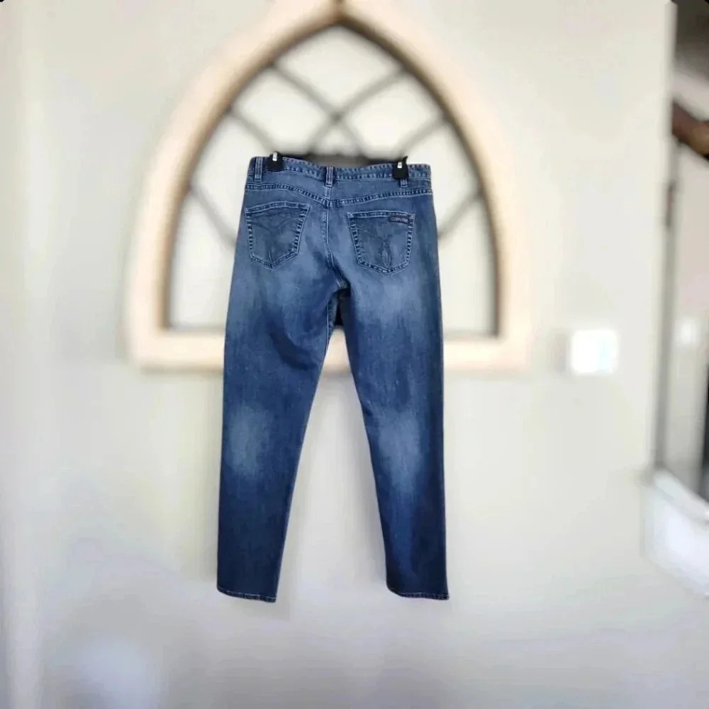 Calvin Klein Medium Wash Skinny Jean Size 4/27 - Picture 2 of 3
